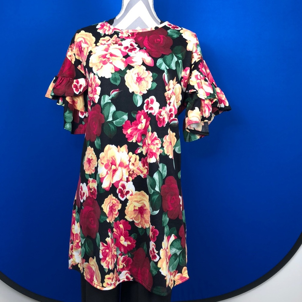 Entro multi color top